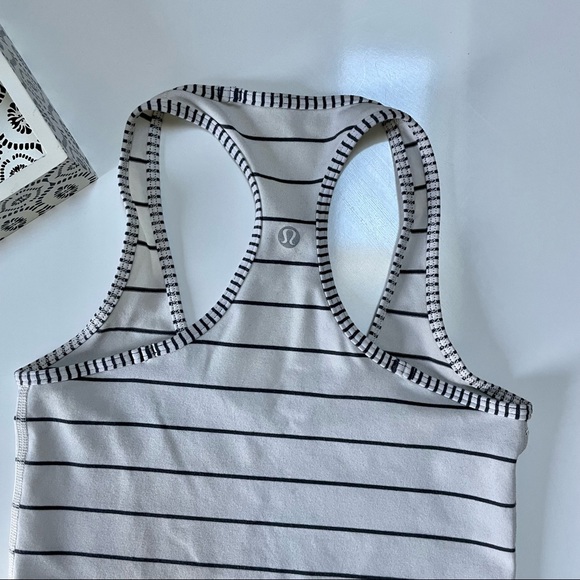Lululemon Tank - Picture 4 of 4
